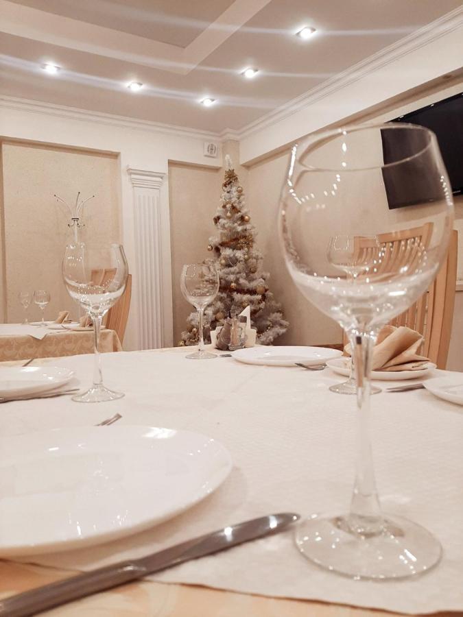 Hotel Vetraz Vitebsk Eksteriør billede